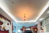 Sát Phố Đại La, Hai Bà Trưng, 39m², Nhà Đẹp, Sổ Vuông, Nội Thất Xịn, Ở Sướng, giá 7  tỷ