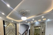 Bán nhà Lê Đại Hành, 40m2, mặt tiền 4.3m, 10.5 tỷ, mới đẹp, thang máy, trung tâm, ngõ thông