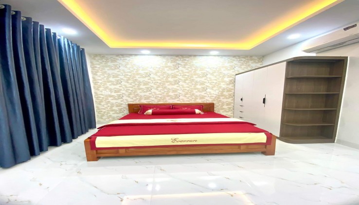 CẦN BÁN NHANH BIỆT THỰ 3 TẦNG MÁI THÁI 80M2, 6X16 CHỈ 5.5 TỶ TL. TIẾT KẾ SANG TRỌNG, MẶT TIỀN NHÁNH THỚI TAM THÔN, GẦN CHỢ HÓC MÔN.