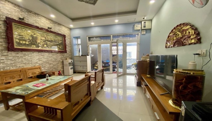 ĐỐI DIỆN AEON TÂN PHÚ _ NHÀ 4 TẦNG 4.3X16M HẺM XE HƠI TỚI NHÀ SÁT MẶT TIỀN BỜ BAO TÂN THẮNG CHỈ 6.4 TỶ