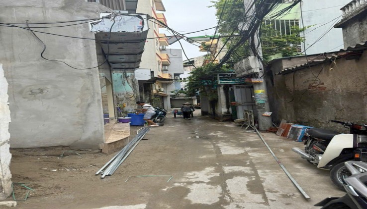 Bán nhà 5 tầng Tam Hiệp 35m2 mới xây, ngõ nông, xe 7 chỗ đỗ cách 16m, 99m ra bãi đỗ xe 24/7 giá cực hời.