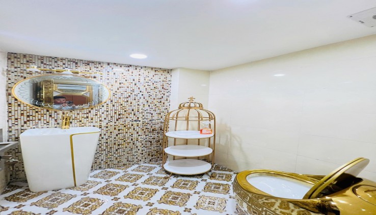 ⚜️Bán Nhà Ô Tô Đỗ Cổng  Đặng Tiến Đông 44 M2 5T MT 4 M, Chỉ 11 Tỷ ⚜️