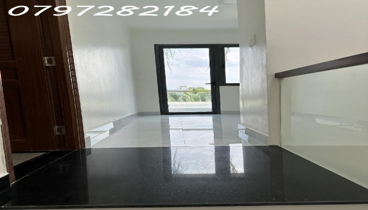 NHÀ MỚI ĐẸP  Ở NGAY - NỘI THẤT CAO CẤP - HẺM XE HƠI -LONG TRƯỜNG -3 TẦNG -3PN- Q9