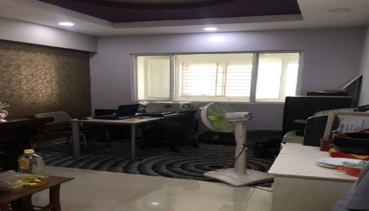 NHÀ MỚI 27M2 5 TẦNG - TRUNG TÂM  QUẬN 10 - CÁCH CHỢ AN ĐÔNG PLAZA 300M . CÁCH 5 CĂN RA ĐƯỜNG LỚN . HẺM THÔNG TỨ TUNG