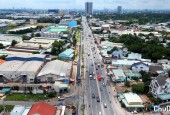 Bán lô đất cách QL13 50m, diện tích gần 120m2 mặt tiền đường nhựa lớn, giá rẻ bớt lộc