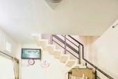 NHÀ BÁN GẤP XE TẢI THÔNG CHỈ 1TỶ89, NHÀ 2 TẦNG SHR, 44M2 NGANG HƠN 7.3M, NGAY CHỢ HÓC MÔN. HIẾM CÓ KHÓ TÌM.