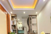Chính chủ cần bán nhà mặt ngõ đường  Nguyễn Văn Cừ, Long Biên, 31m2, giá 5,48 tỷ, nhà 5 tầng, 0902318197