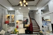 Bán nhà quận Thanh Xuân  Nguyễn Trãi DT 29m 4 tầng lô góc ba bước ra phố nhỉnh 5 tỷ lh lh 0817606560