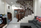 Bán nhà Thạch Bàn, 32m2, 5 tầng, ô tô vào nhà , gần chợ Đồng Dinh chỉ 5.3 tỷ thương lượng