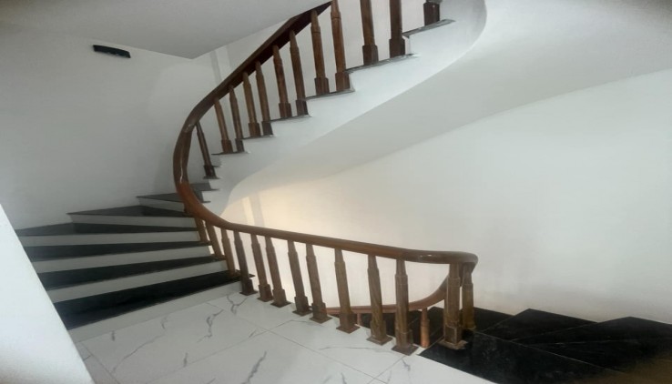 Bán nhà 5 tầng mới xây Tam Hiệp,Thanh Trì , Hà Nội, Diện tích 30m, Giá rẻ 4,x tỷ