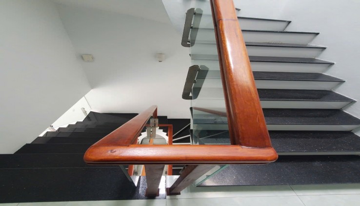 Bán nhà Ngũ Hiệp, Thanh Trì, Diện tích 50m2*3 tầng, đường trước đất rộng xe 7 chỗ vào nhà. Giá bán 4.x tỷ.