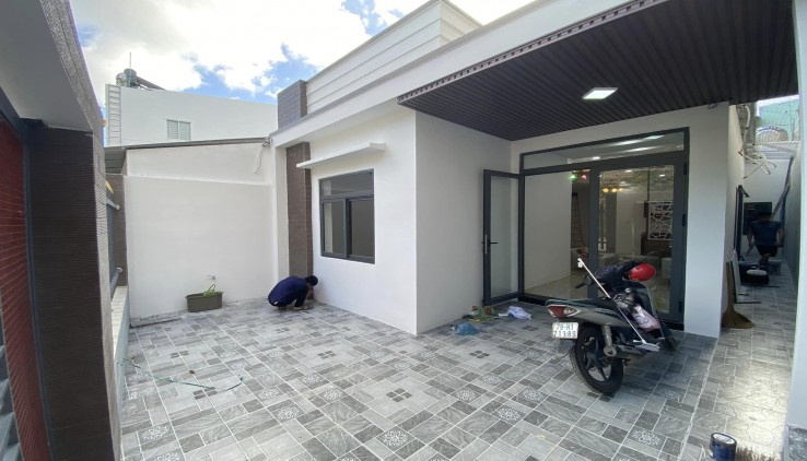 Nhà 2 tầng đường Hoà Trung - Vĩnh Hoà,Nha Trang. 