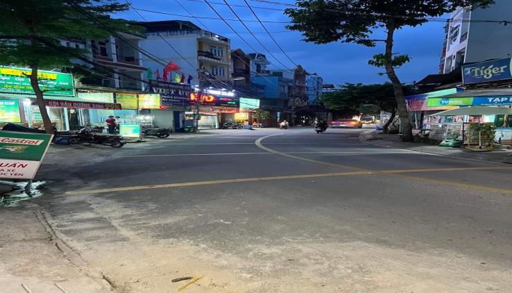 BÁN NHÀ MẶT TIỀN HUỲNH THỊ HAI 4X18M 5 TẤM GIÁ 9.09T