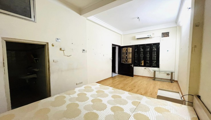 ✳️Nhỉnh 6 tỷ Bán Nhà Hoà Bình 30M2 5T MT 4.8 M, Chỉ 6.8 Tỷ Mặt Ngõ Kinh doanh 3 bước ra ngay phố✳️