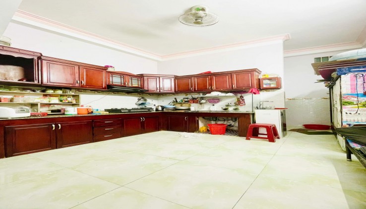NHÀ 2 TẦNG -  Ô TÔ ĐỖ CỬA TRUNG MỸ TÂN XUÂN - GẦN CHỢ, NHÀ THỜ TRUNG CHÁNH.