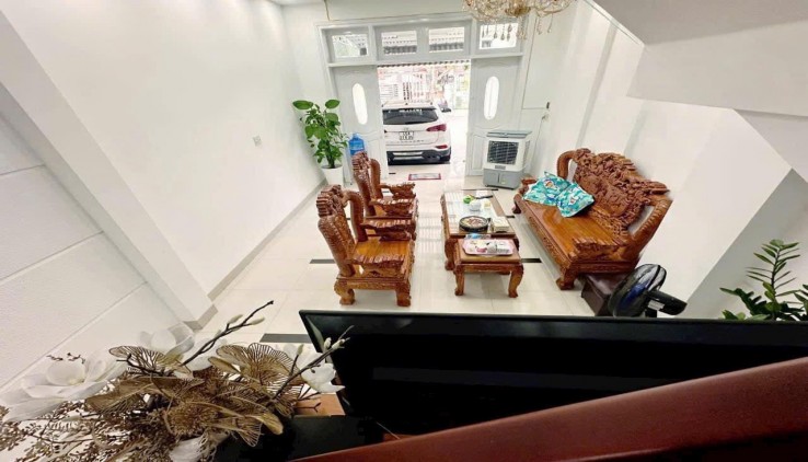 Bán Ngôi Nhà Tâm Huyết & Kiên Cố Khu Bàn Cờ - TP Nha Trang
Giá: 7 Tỷ 750 Triệu (Có Thương Lượng, Full Nội Thất)
