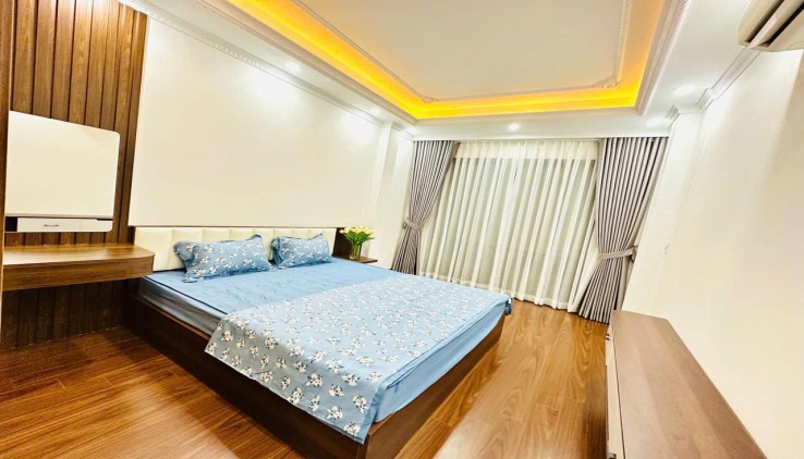 7 TỶ - NHÀ ĐẸP ĐƯỜNG CẦU GIẤY, 35m2 5 TẦNG 3PN MASTER, NỘI THẤT SIÊU ĐẸP, SẴN SÀNG Ở NGAY