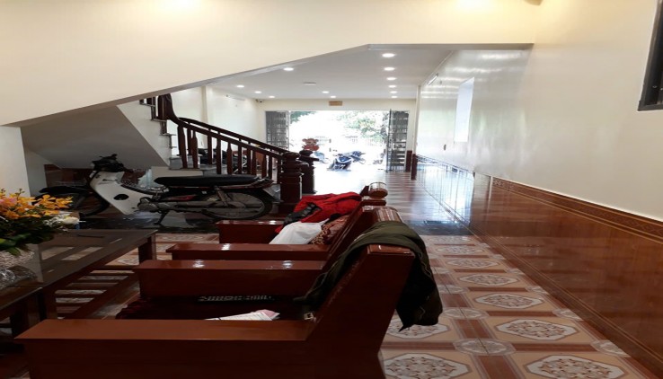 CẦN BÁN CĂN NHÀ 2 TẦNG LÔ GÓC ĐƯỜNG LÝ THÁI TỔ THÀNH PHỐ THÁI BÌNH. DIỆN TÍCH 70M2 ĐƯỜNG RỘNG Ô TÔ TẢI TRÁNH NHAU. KHU DÂN CƯ ĐÔNG ĐÚC GẦN NHIỀU TIỆN