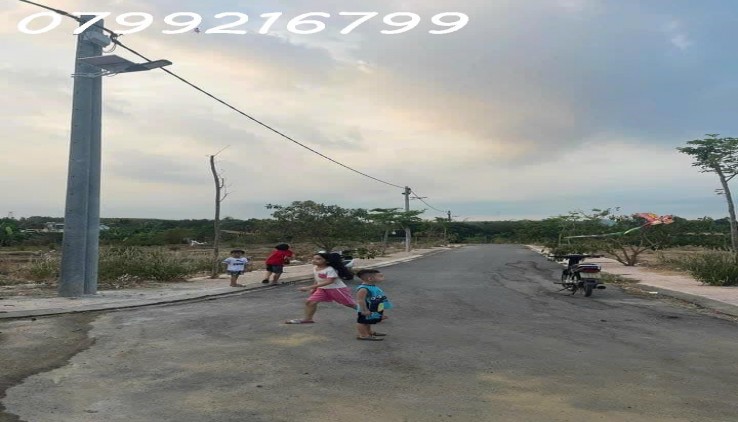 Đất nền sổ riêng thổ cư Bình Minh Trảng Bom Đồng Nai 1 sẹc QL1A . Gía bán 1 tỷ 150/nền. LH 0799 216 799 em Trinh.