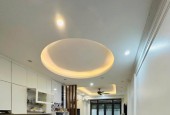 Siêu hiếm! Bán nhà Trần Hưng Đạo 65m2, 5 tầng, mặt tiền 4.5m, 26.8 tỷ, ô tô tránh