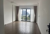 Bán nhà 6 tầng mặt đường Lạc Long Quân 6 tầng, thang máy.