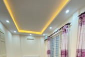 BÁN NHÀ CẦU GIẤY-GẦN Ô TÔ- AN SINH ĐỈNH  30M2-5T-3PN  GIÁ 6TỶ9