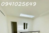 Bán căn nhà 3 lầu DT 50m2 mặt tiền kinh doanh, đường Lã Xuân Oai, phường Long Trường, Thủ Đức, 5.9tỷ.