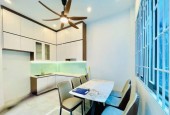 Mặt tiền siêu rộng - cách phố 30m - 6 phòng ngủ - phòng nào cũng có ban công - nở hậu.