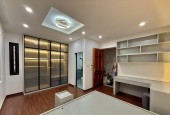 Bán nhà Cự Lộc Thanh Xuân 6 tầng thang máy- 34m 4 ngủ  ba bước ra phố nhà đẹp ở luôn - nhỉnh 8 tỷ lh 0817606560