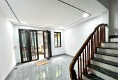 BÁN NHÀ MỚI- ĐẸP - Ô TÔ ĐỖ CỬA PHỐ BÁT KHỐI -LONG BIÊN, 30M2 X5 TẦNG,MT 4M, 5.6 TỶ.