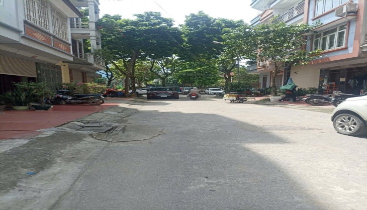 Bán 80m2 đất, có sẵn nhà cấp 4 Bùi Huy Bích, Hoàng Mai, Hà Nội. Giá 1x tỷ.