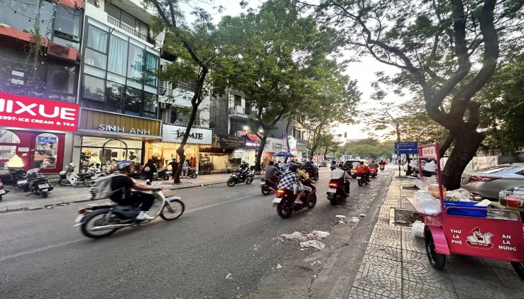 Chùa Láng 80M 7T 3.6MT
  Giá:  39.9 tỷ Đống Đa 
