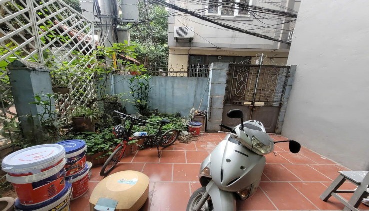 Chính chủ cần cho thuê nhà ngõ 89 Nguyễn Lân, 70m2, 3 tầng, 3 ngủ, chỉ 10 Triệu - vào ngay