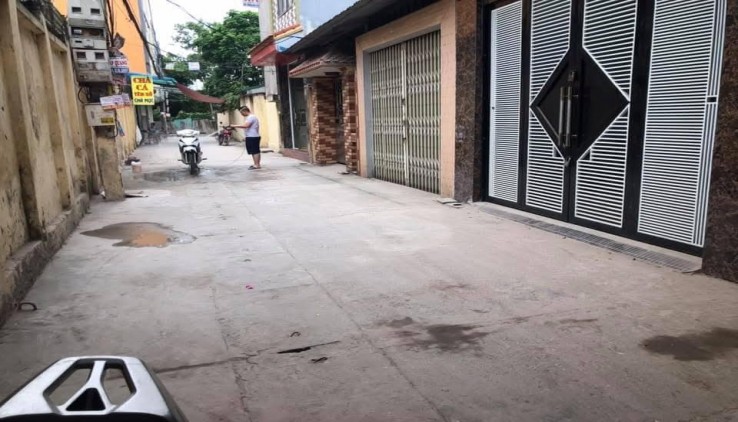 Bán nhà 3 tầng mới xây, Dt 59 m2 Tứ Hiệp, Thanh Trì, Hà Nội, Giá 1x tỷ.