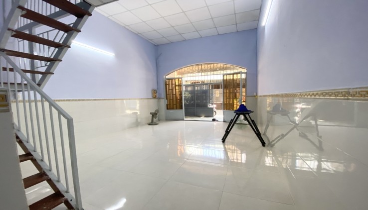 NGAY METRO, LÊ VĂN KHƯƠNG, KHÔNG LỘ GIỚI - KHÔNG QUY HOẠCH - 1 PHÚT QUA GÒ VẤP - GẦN MẶT TIỀN - 52M2 - 3.3 TỶ.