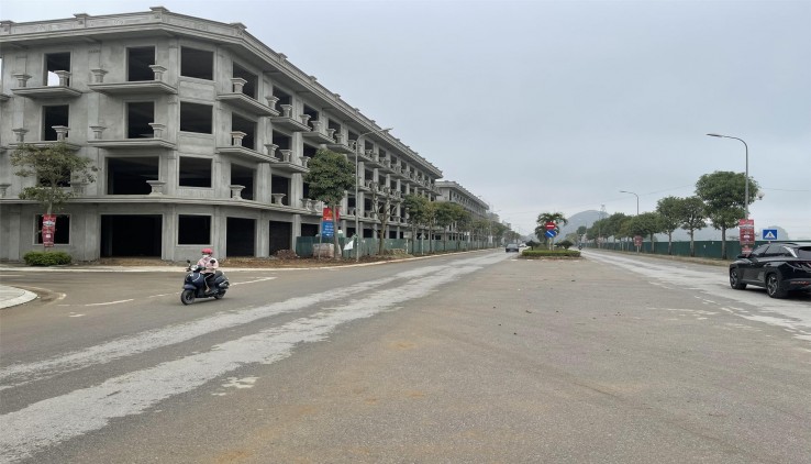 CẶP CĂN GÓC NGÃ TƯ ĐẠI LỘ CSEDP + ĐƯỜNG 20.5M. VIP NHẤT DỰ ÁN. SANG TÊN SỔ NGAY. LH: 0966 343 969