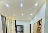 Nhà mới phố Dương Văn Bé, Hai Bà Trưng  cần bán gấp, 5 tầng 41m2 giá 6.9 tỷ