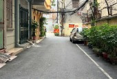 Bán Nhà Nguyễn Chí Thanh - Phân Lô - Ô tô Tránh - Khu Vực Quá Vip - Nhiều Trường ĐH - Gần Hồ - Dân Trí Cao - DT 50m x 3 Tầng x MT 4.5m - Chỉ 17 tỷ
