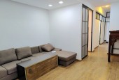 Cần cho thuê căn tập thể tầng 3 phố Chùa Bộc, 3PN,100m2. Nhận nhà ngay