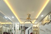 CHỈ 3,7 TỶ -  NHÀ ĐẸP SÀI ĐỒNG, LUNG LINH ĐÓN TẾT, 3 PN - THIẾT KẾ ĐẸP - RẤT GẦN Ô TÔ - TIỆN ÍCH.