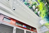 NHÀ ĐẸP XINH KHU TRUNG TÂM LONG BIÊN. DIỆN TÍCH 36/ 50M. NHÀ 5 TẦNG MẶT TIỀN RỘNG. LÔ GÓC 3 THOÁNG. KHU PHỐ THƯỢNG LƯU