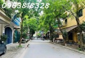 Bán nhà hiếm đẹp Phố Lê Văn Lương, Hoàng Ngân, Trung Hoà, Cầu Giấy, ô tô đỗ cửa, vào nhà, dân xây chắc chắn.