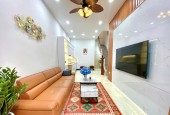 (CỰC PHẨM-NHÀ ĐẸP Ở NGAY-CÁCH PHỐ 20M) Đường Cầu Giấy 35m2/4Tầng/MT 4m 7.9 Tỷ