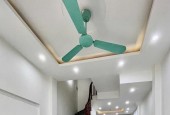 BÁN NHÀ DÂN XÂY KIẾN HƯNG, HÀ ĐÔNG DT 35M2. NGÕ XE 3 GÁC, VỀ Ở LUÔN