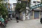 NHỈNH  8 tỷ có nhà 40m2 7 tầng 11p khép kín. View Royal City. Độc hiếm 1 căn duy nhất