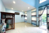 TIN ĐƯỢC KHÔNG, Nhà Gấp Bán, P lô Cao Cấp, Xe Hơi Trong Nhà, Ngang 5.2m2, Q2, chỉ 7ty hơn.