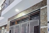 Nhà mới Thạch bàn-30m2-5 tầng 4 pn mt 3,3m- giá chỉ hơn 5  tỷ