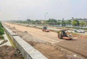 BÁN ĐẤT TẶNG KÈM NHÀ 2 TẦNG - THÔN AN HIỀN, HOÀNG DIỆU, CHƯƠNG MỸ, HÀ NỘI 
 Đường trước nhà rộng 5m, ô tô tránh nhau thoải mái.
