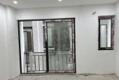 BÁN NHÀ PHỐ NGỌC THỤY,30M2 5 TẦNG, MẶT TIỀN 4M,5.7 TỶ.LONG BIÊN.