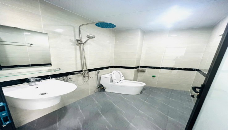 Bán nhà mới xây gần đường ô tô tránh, Diện tích 30m2*5 tầng đường Ngọc Hồi, Thanh Trì, HN.  Giá 3.x tỷ.